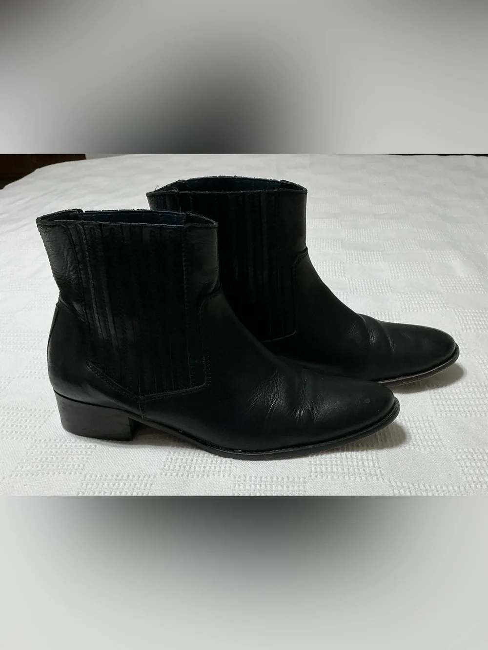 EUC Zadig & Voltaire Black Leather Chelsea Ankle Boots Size 40